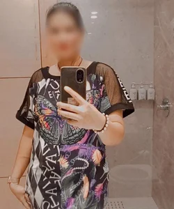 Call Girl Noida Seema