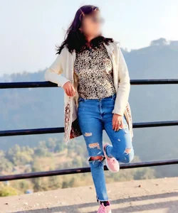Call Girl Noida Shivani